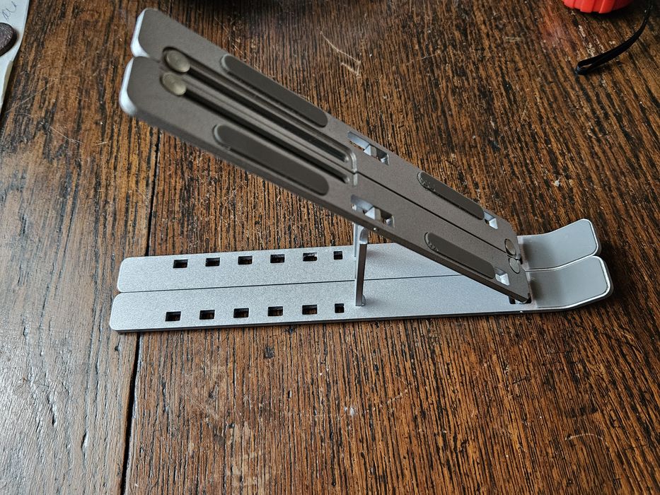 Подставка под планшет