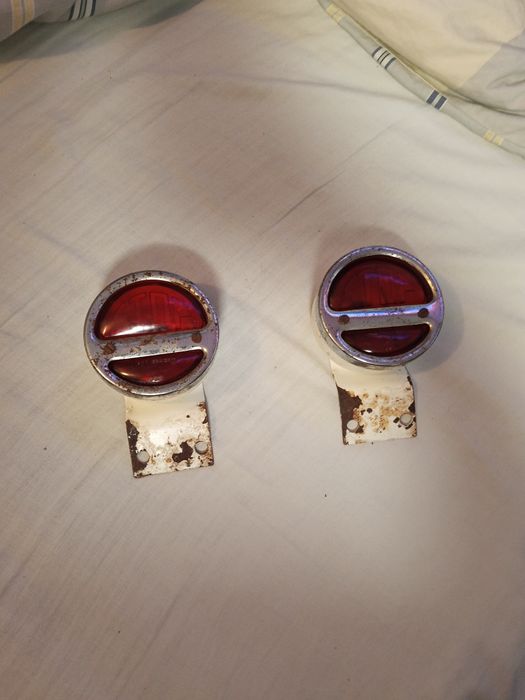 Obie lampy stop junak, Ursus OWS Kraków