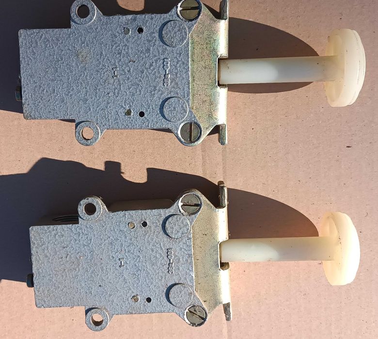 Łącznik krańcowy D-443 (198) produkcji POKÓJ NOWY 2 szt