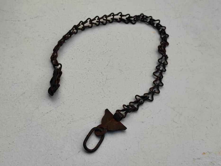 Przedwojenny łańcuch do lampa naftowa