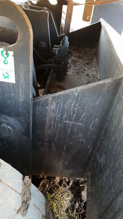 koparka przeładunkowa cat m318 , m320 łapy podpory stopy komplet