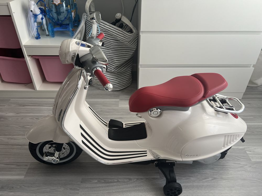 Vespa electrica para crianças