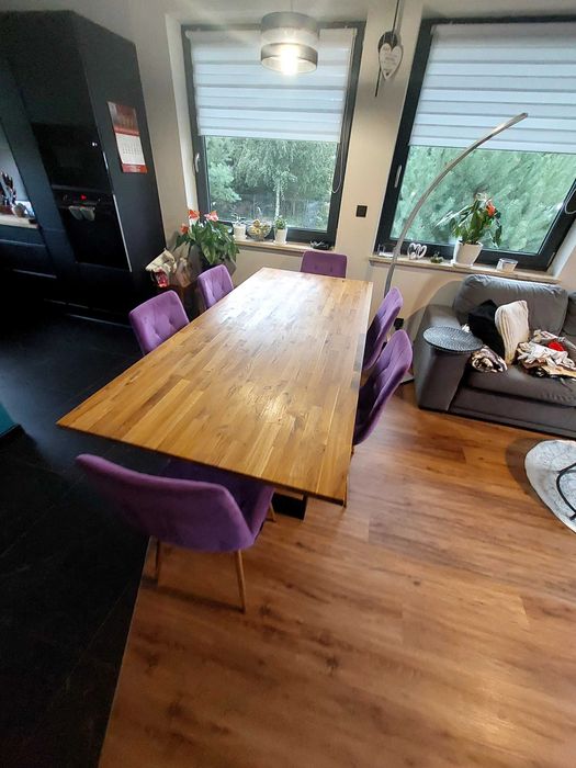 Zestaw - stół z krzesłami