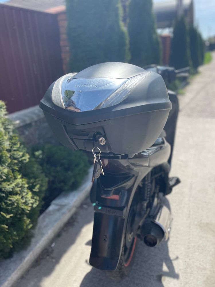 Продам Honda sh 150