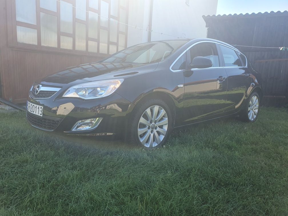 Opel Astra J 1.7 Cosmo 2010 r 17.200zl