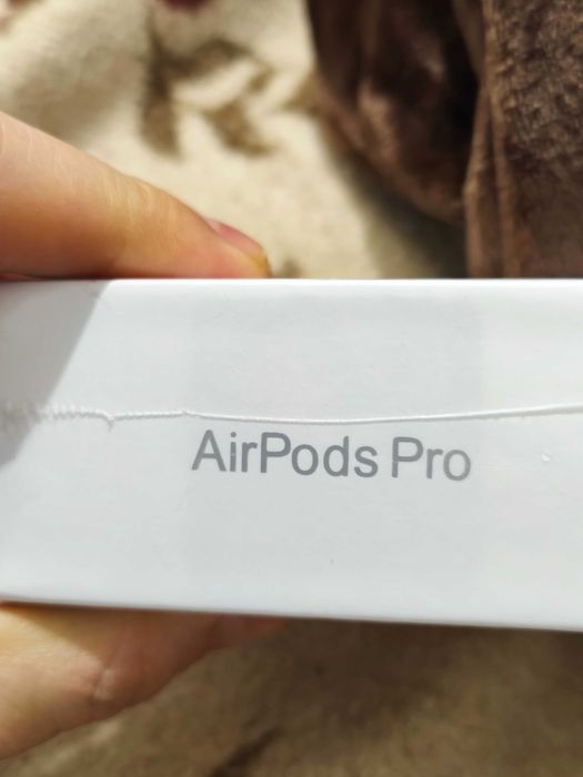 Auriculares Apple AirPods Pro (2.ª geração) com Caixa MagSafe (USB‑C)