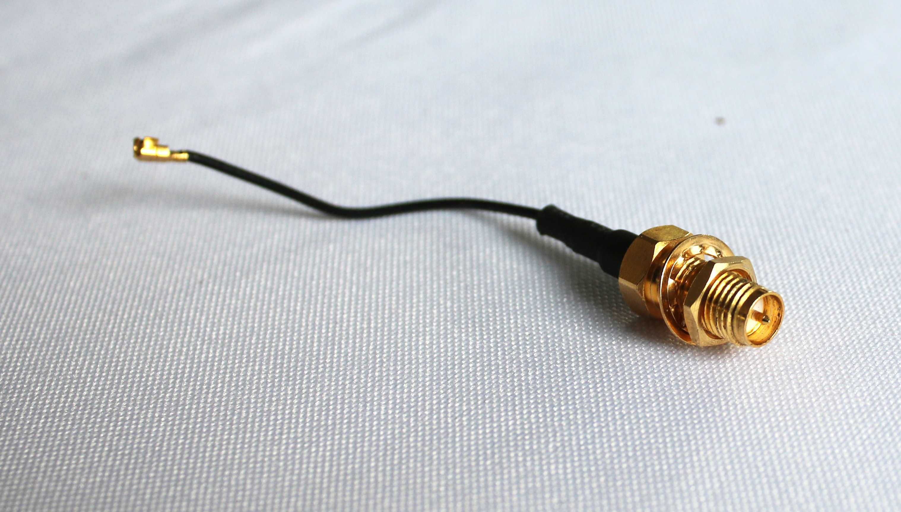 Konektor antenowy z gniazdem rp-sma