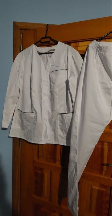 Strój medyczny uniform r.46
XXXL / 46 / 18: Nowy bez metki