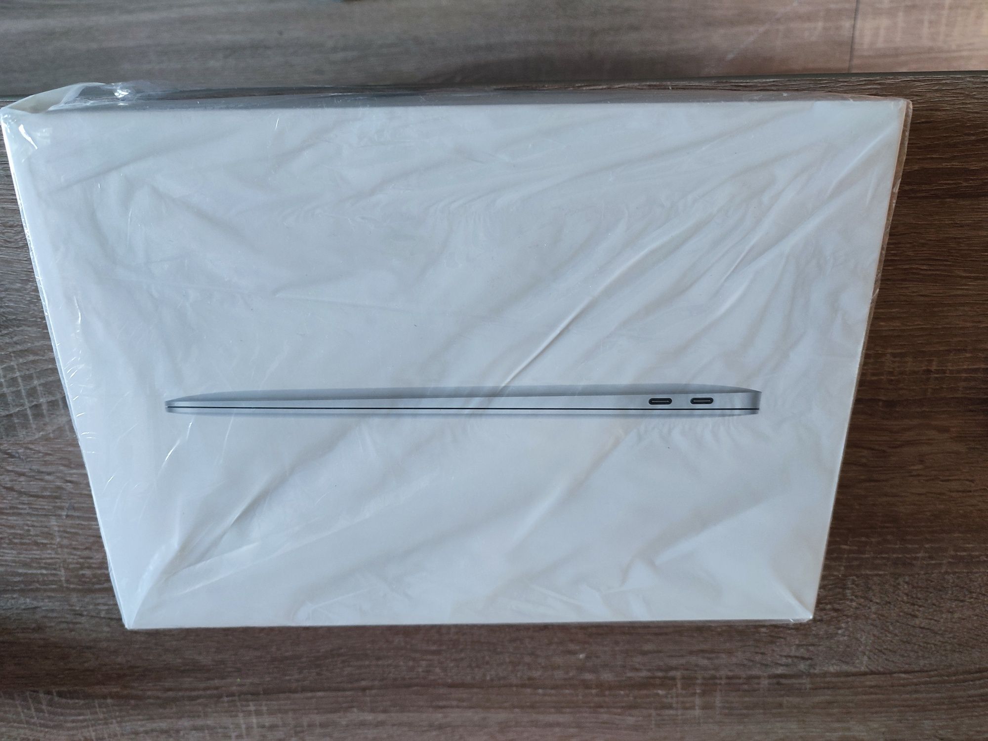 Макбук Apple MacBook Air 2020г 256гб серебро