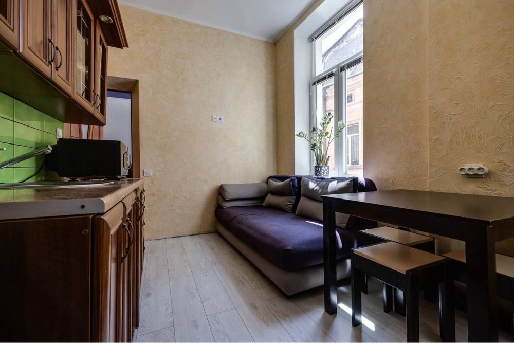 Продаж 1 к квартири в центрі міста. Вул. Дорошенка.