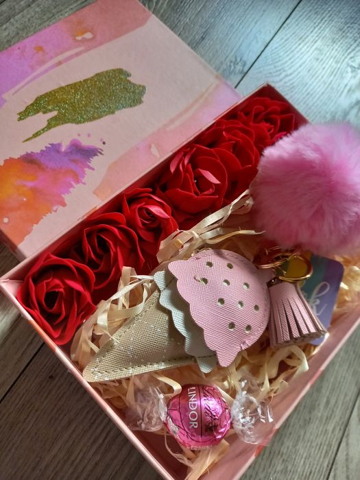Prezent box dla przyjaciółki, koleżanki, dziewczyny
