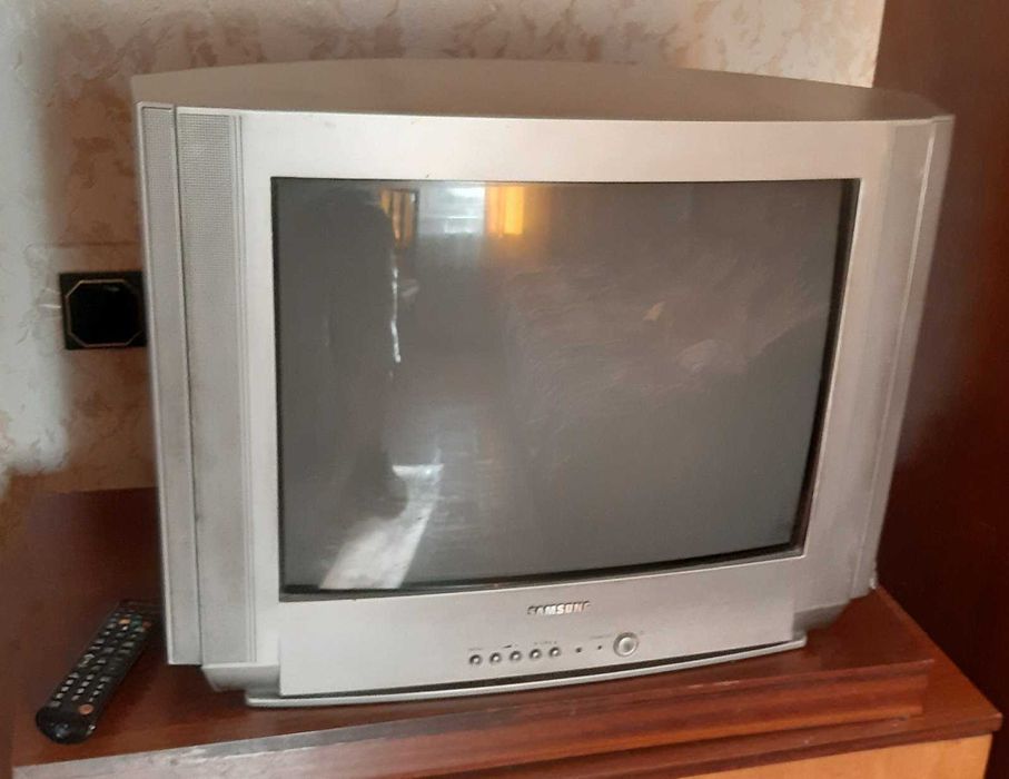 Телевизор Самсунг Samsung cs-21d9mlr