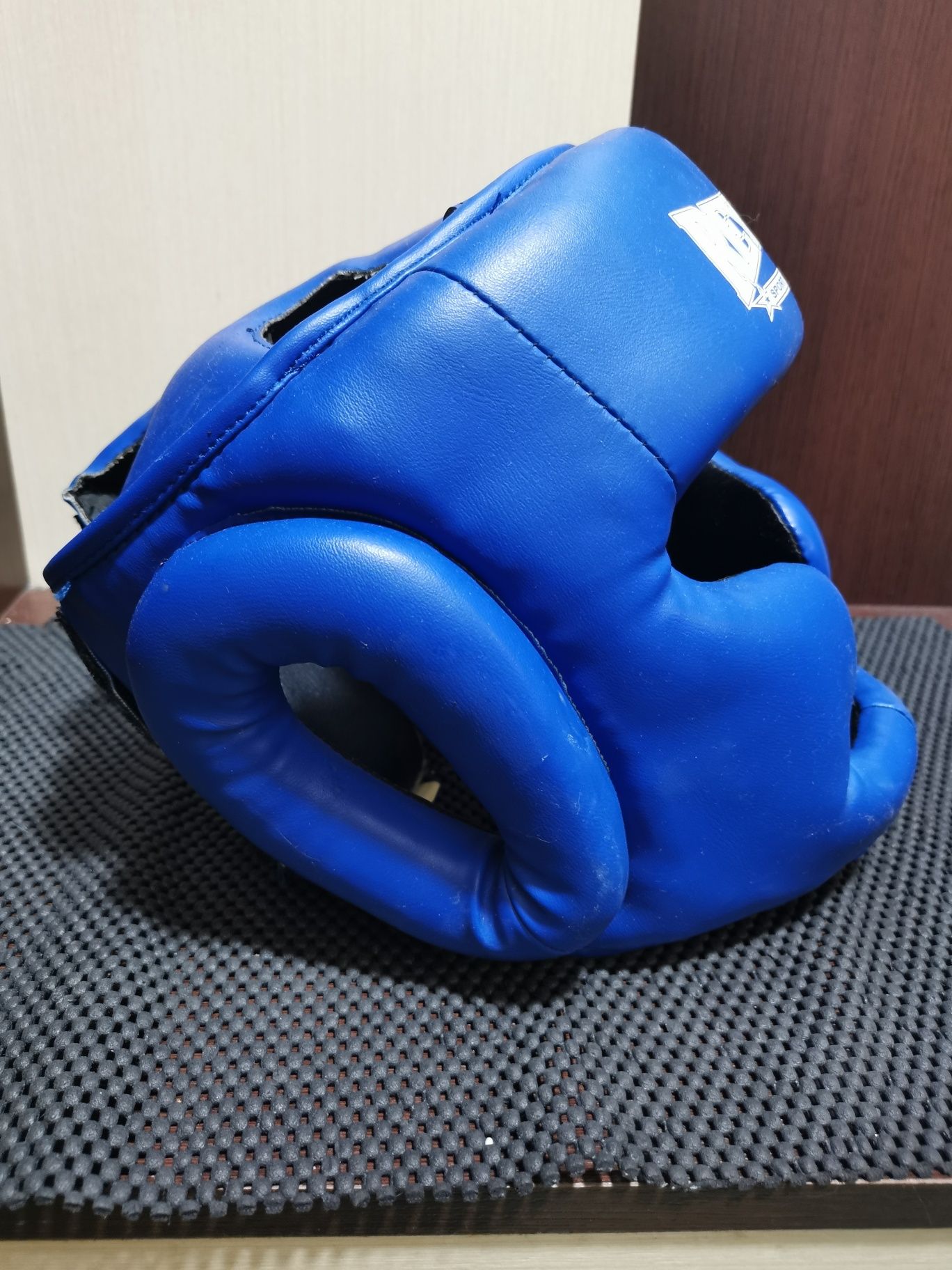 Шлем боксерський, закритий Everlast, розмір М