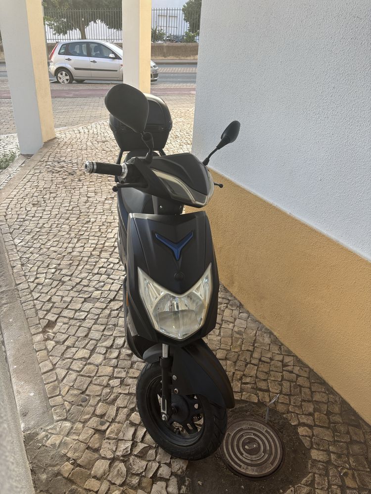 scooter elétrica