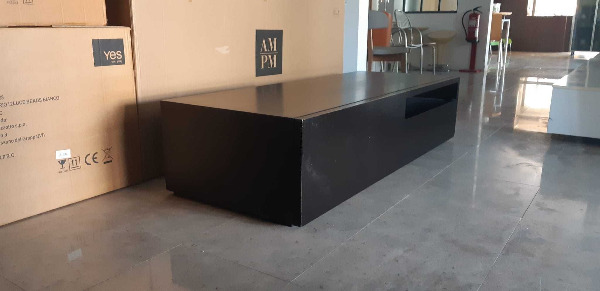 Móvel para televisão preto