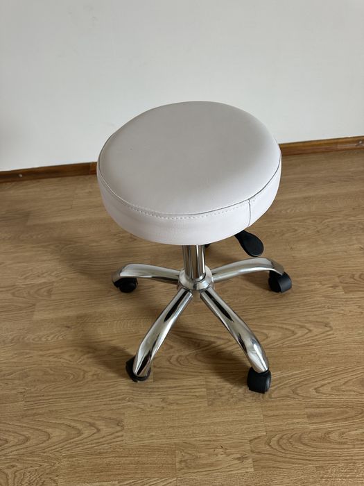 Taboret kosmetyczy okragly