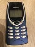 NOKIA 8210 com duas capas