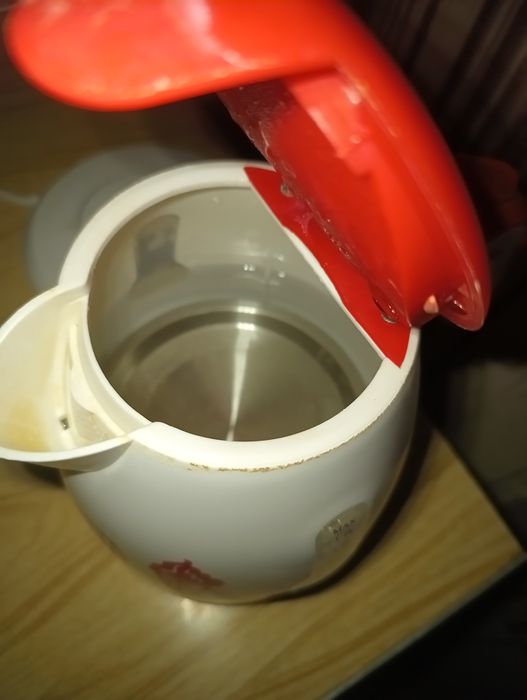 Чайник електричний на запчастини