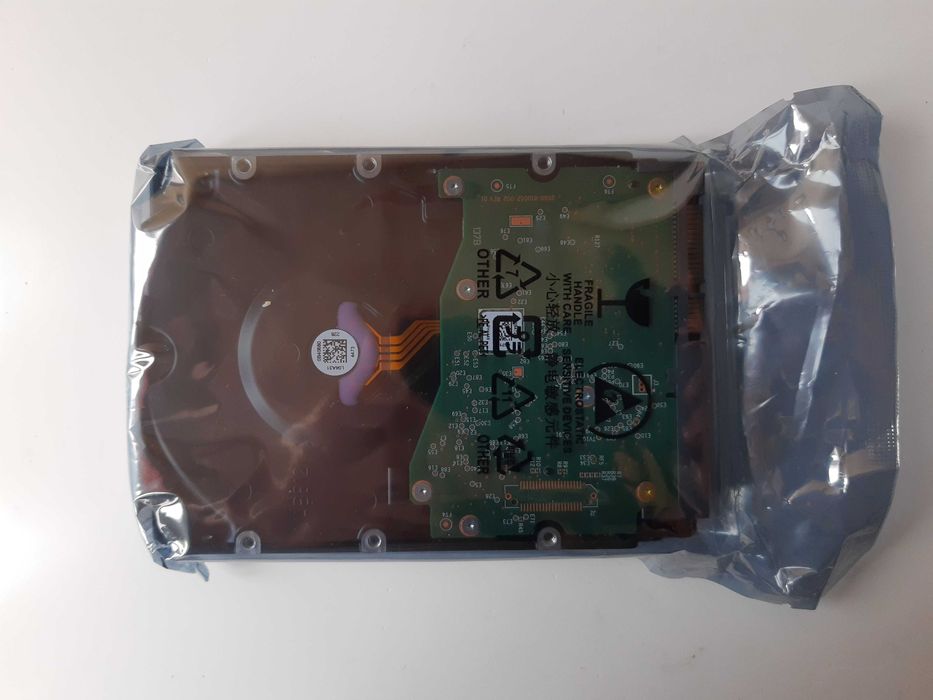 Жорсткий диск HDD 3.5" WD85PURZ 8 TB 5640 rpm