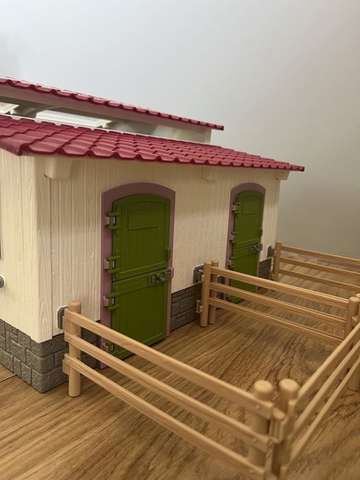 Schleich 42344 stadnina jeździecka