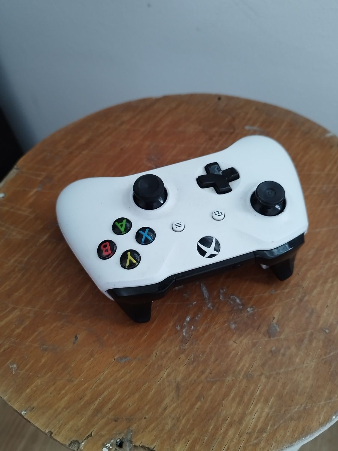 Xbox One S com controle