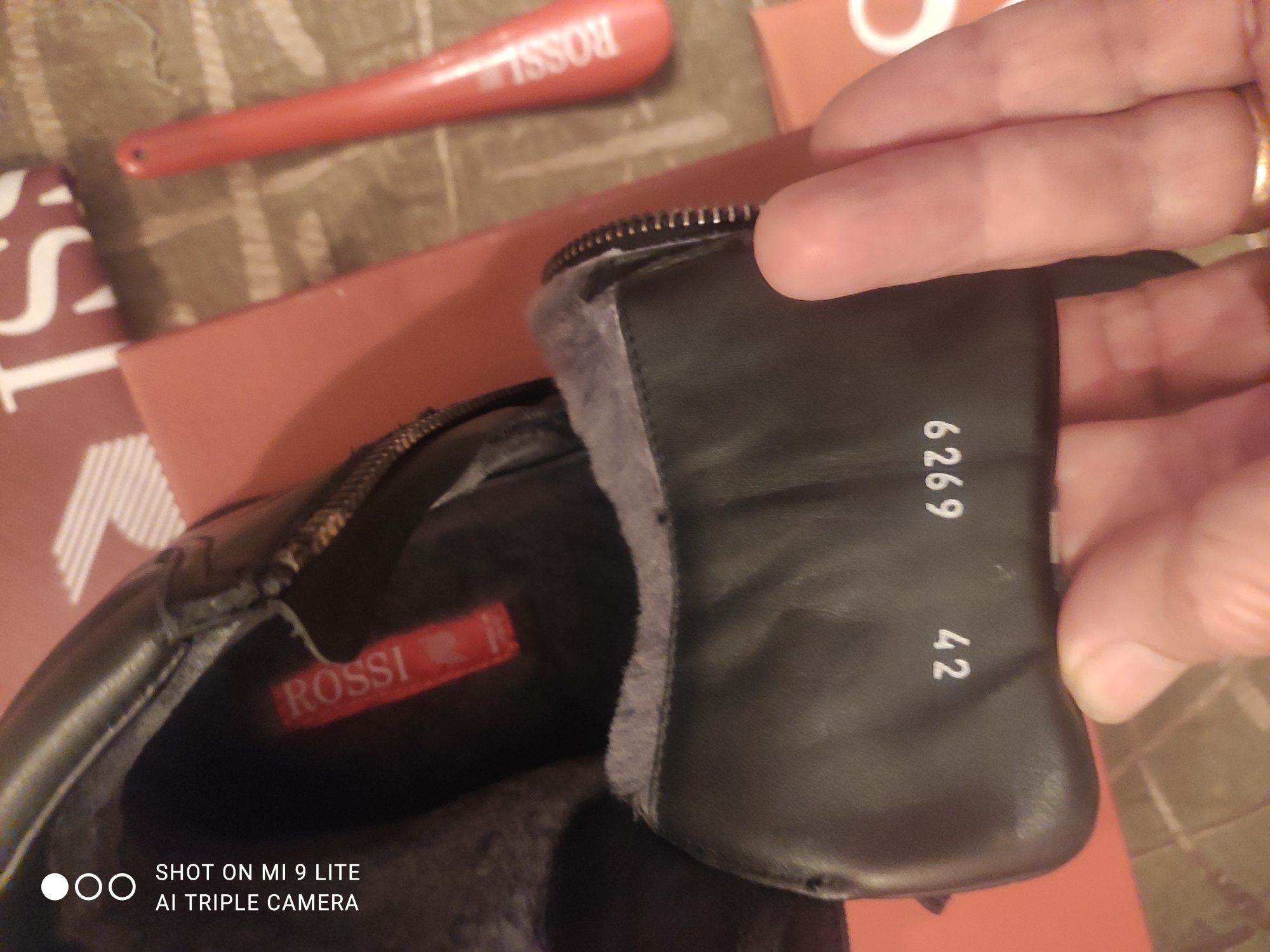 Новые  зимние мужские ботинки ROSSI. 42 р.. 3200 гр..