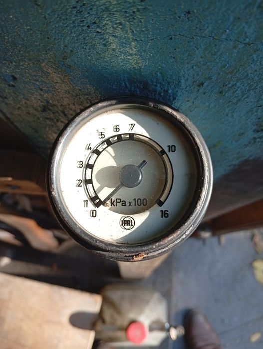 Продам манометр давление