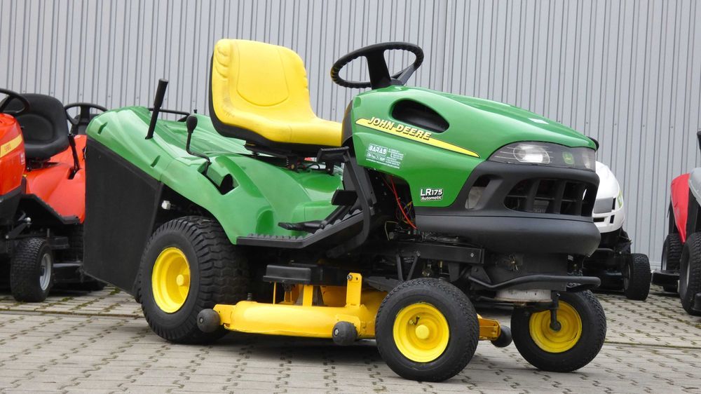 Traktorek kosiarka JOHN DEERE LR175 B&S Pompa oleju (160203) - Baras