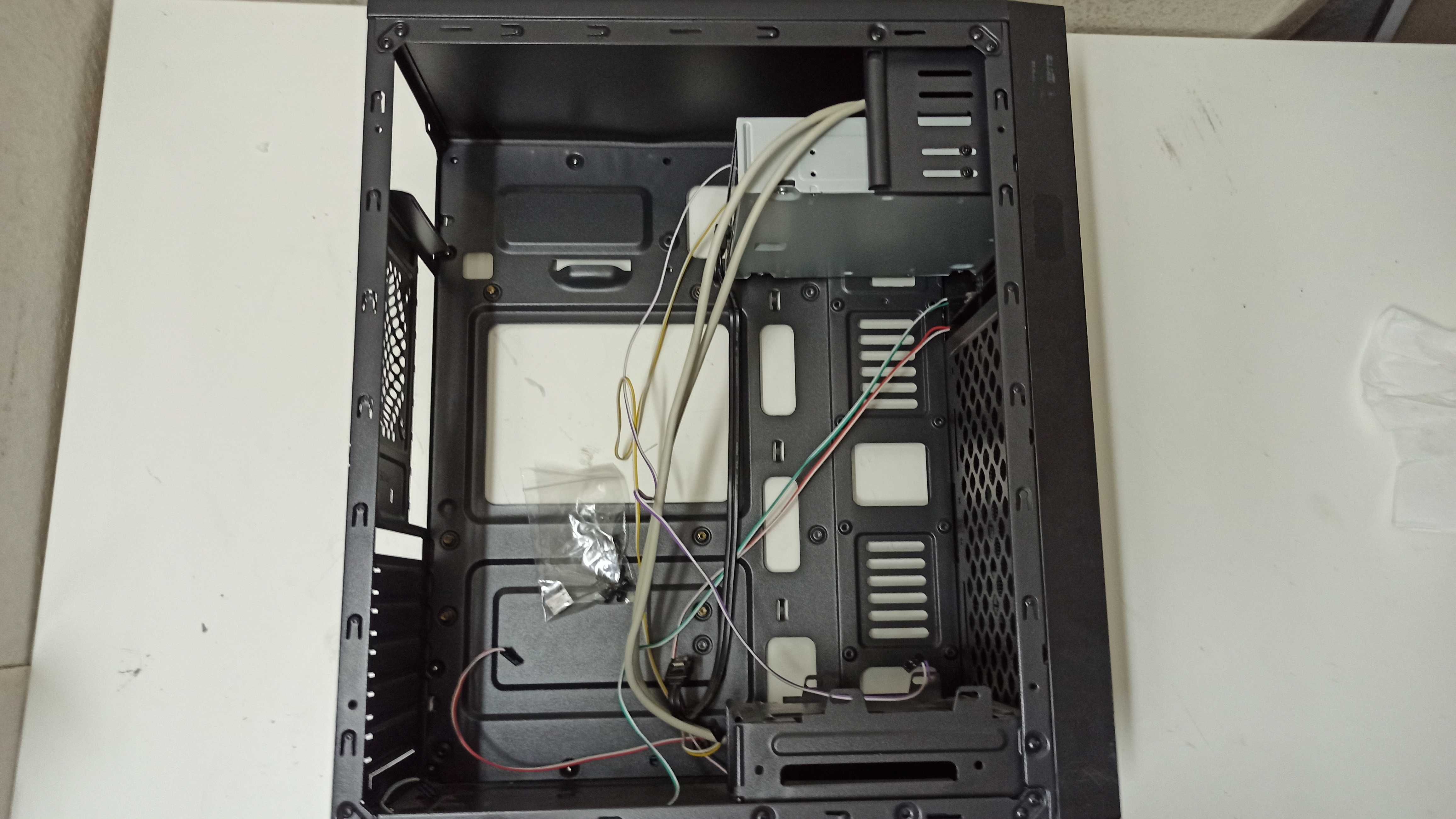 Obudowa Logic mini-tower