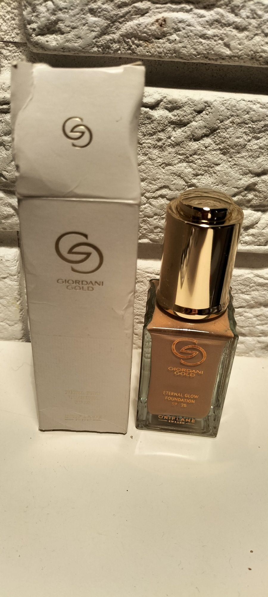 Podkład Eternal Glow Foundation spf.25. Natural Beige Oriflame