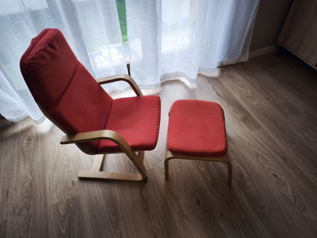 Cadeira de criança vermelha ikea