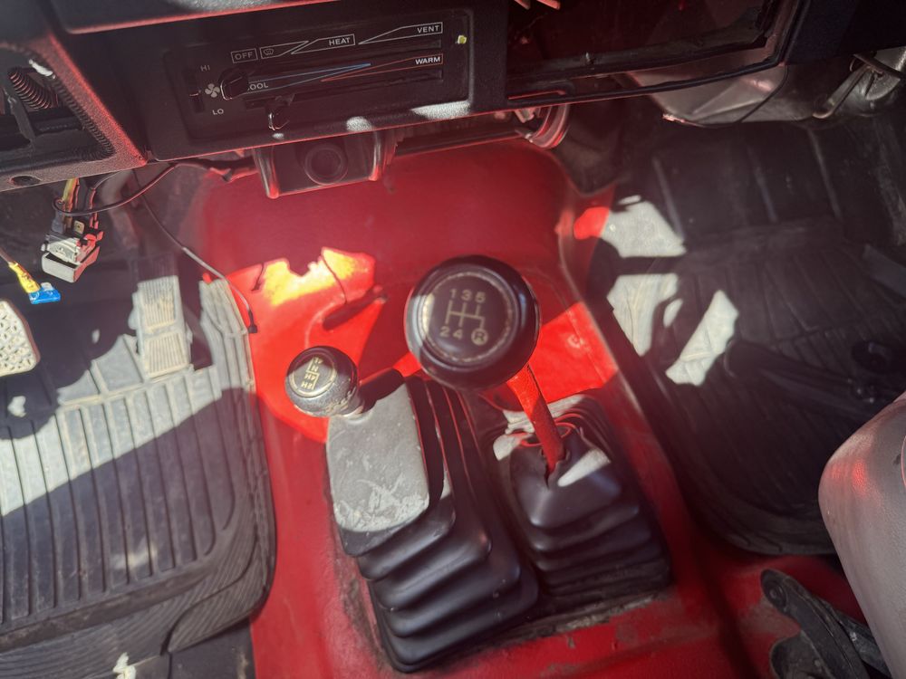Авто jeep vrangler 1991