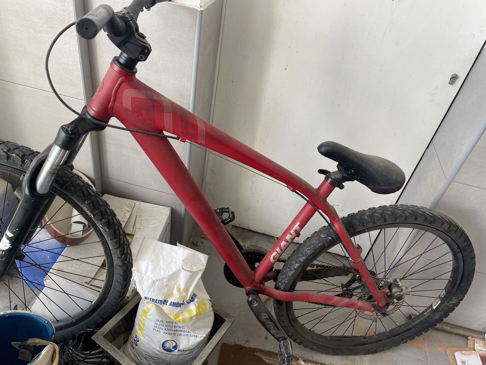 Bicicleta durt giant como nova (usada 2 meses)