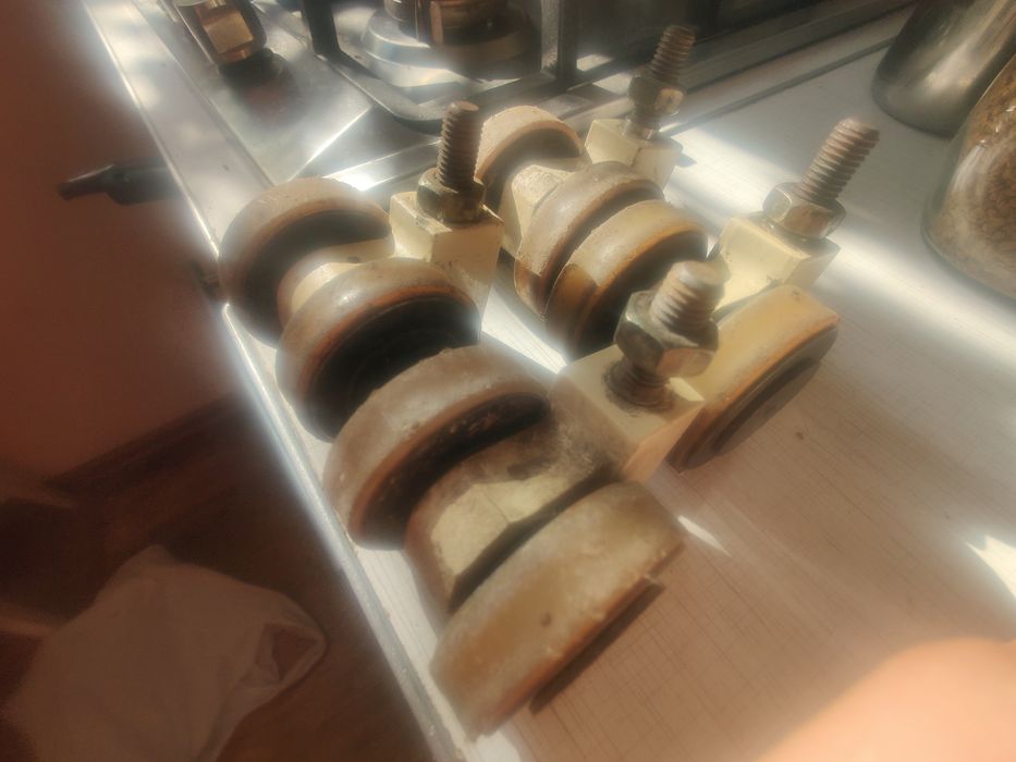 Колеса для тумбы