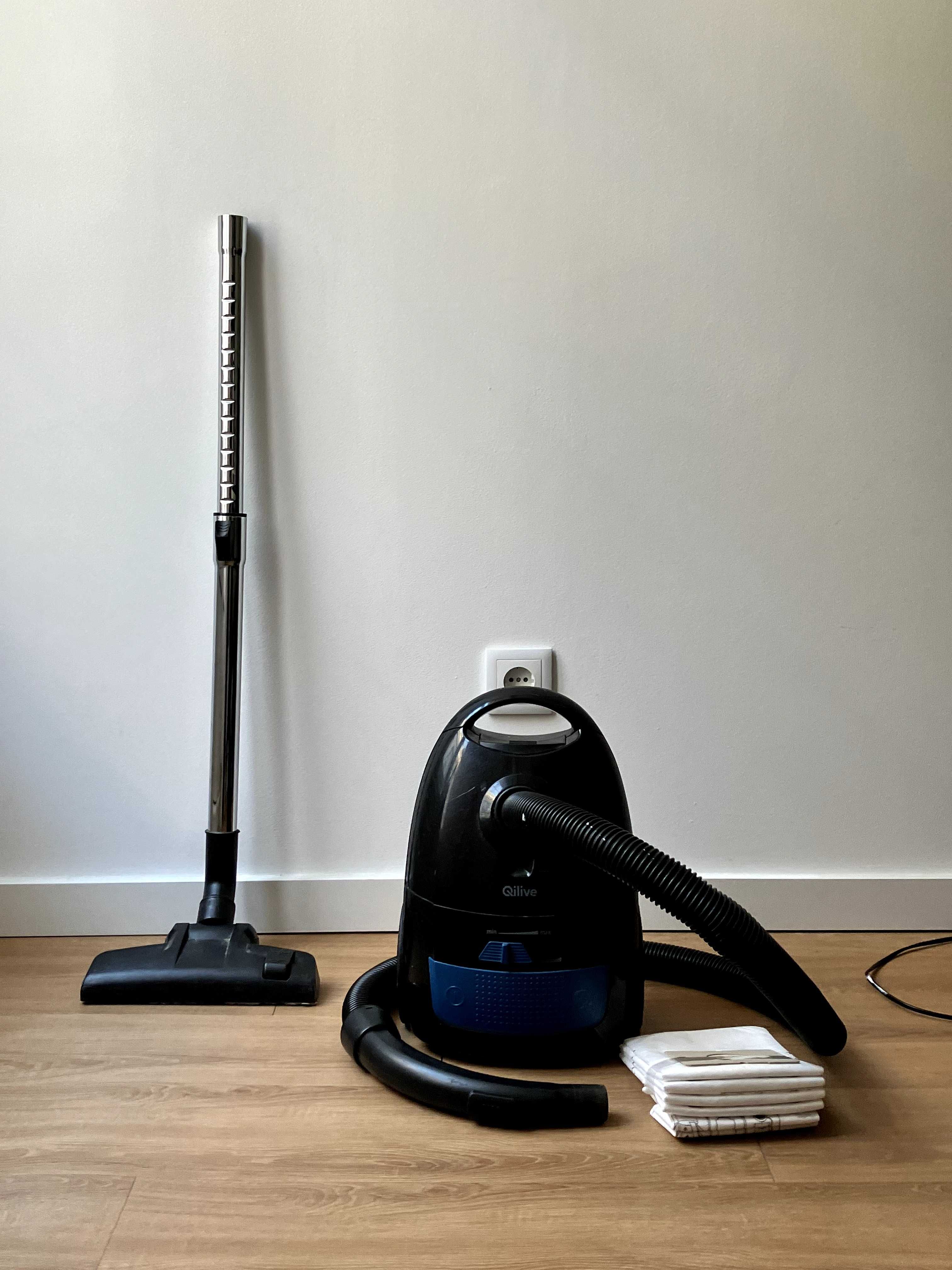 Aspirador com Saco potência de 700w
