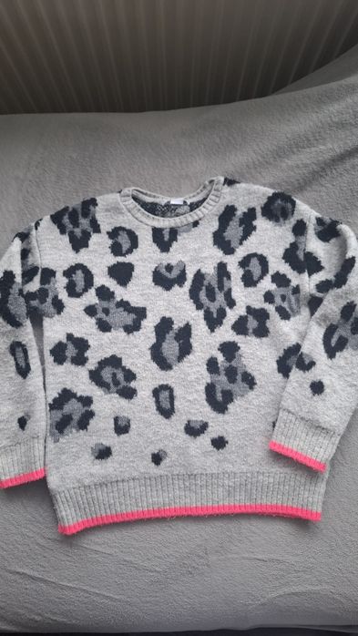 Sweter dziecięcy 146