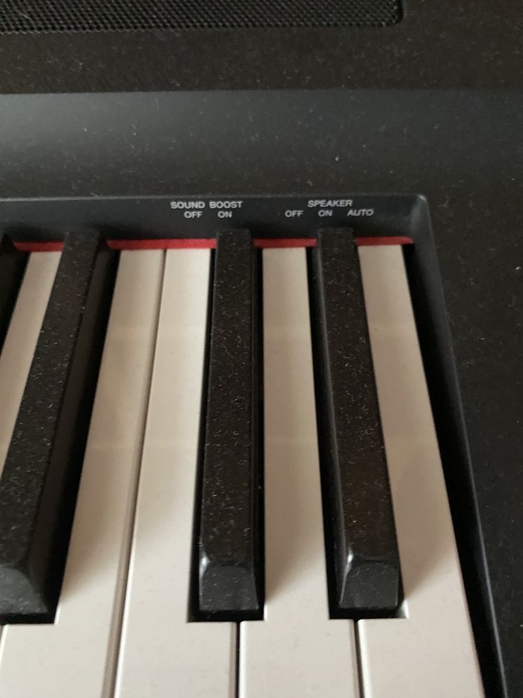 Zestaw Pianino cyfrowe Yamaha P-121 + stand + pedał sustain