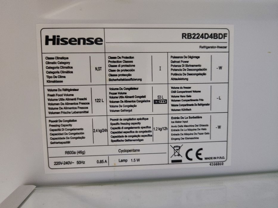 Холодильник маленький Hisense RB224D4BDF см, з Європи