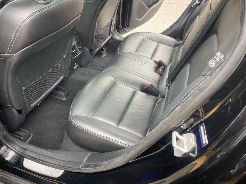 2017 Infiniti QX30