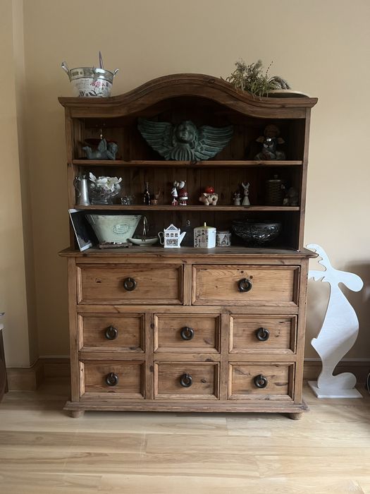 Unikatowy kredens w stylu rustykalnym