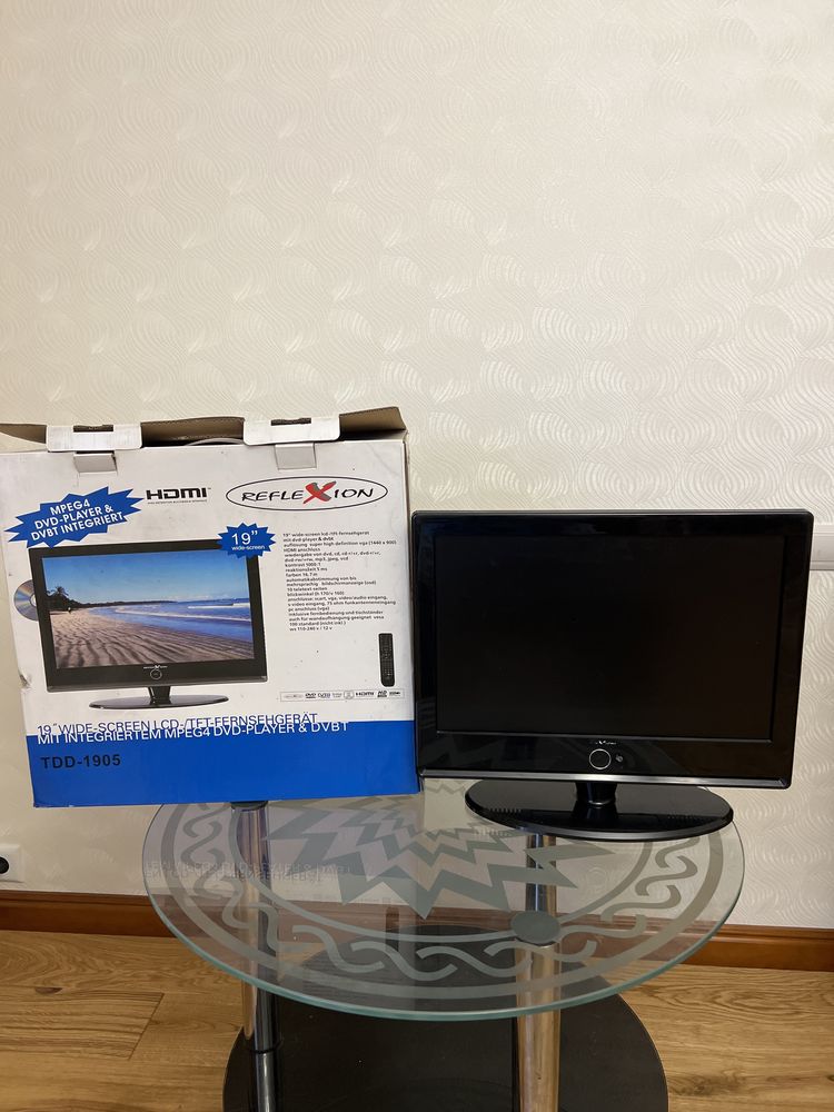 Телевізор REFLEXION 19” ТDD - 1905 з DVD-плеєром і DVBT, HDMI