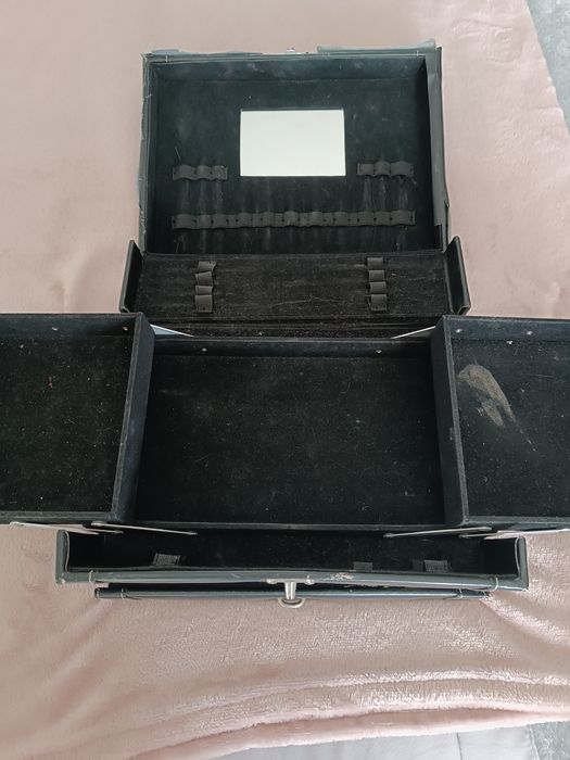 Caixa de maquilhagem