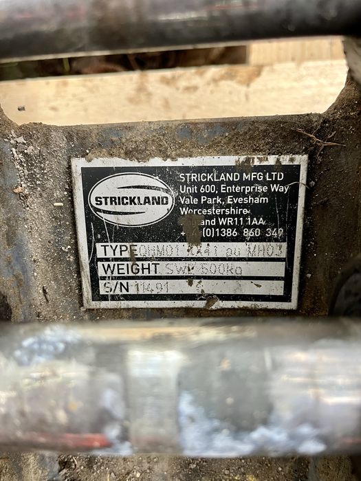 Skarpówka i dwie łyżki podsiebierne z szybkozlaczem Kubota KX 016 JCB