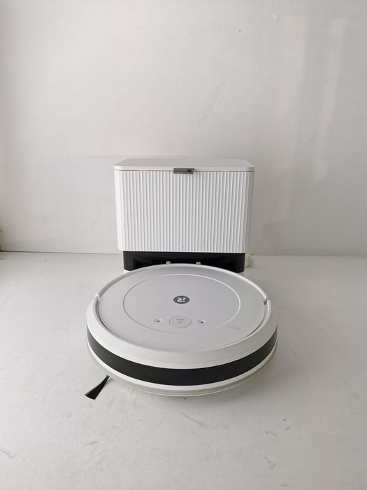 Robot mopujacy sprzątający Roomba combo esensial 2