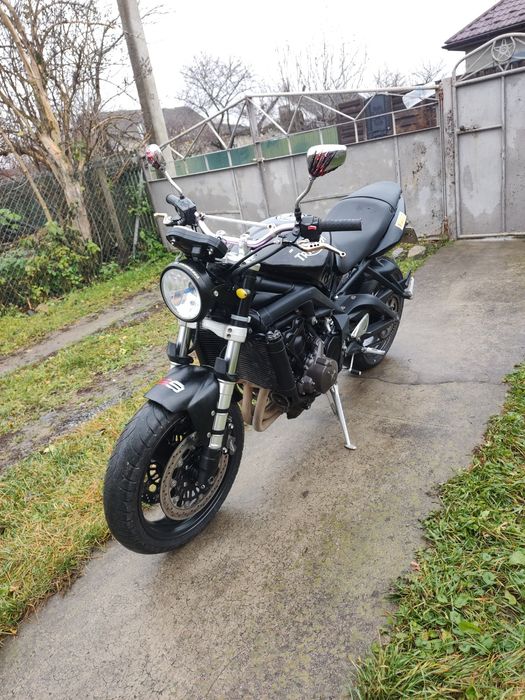Triumph Street triple 675