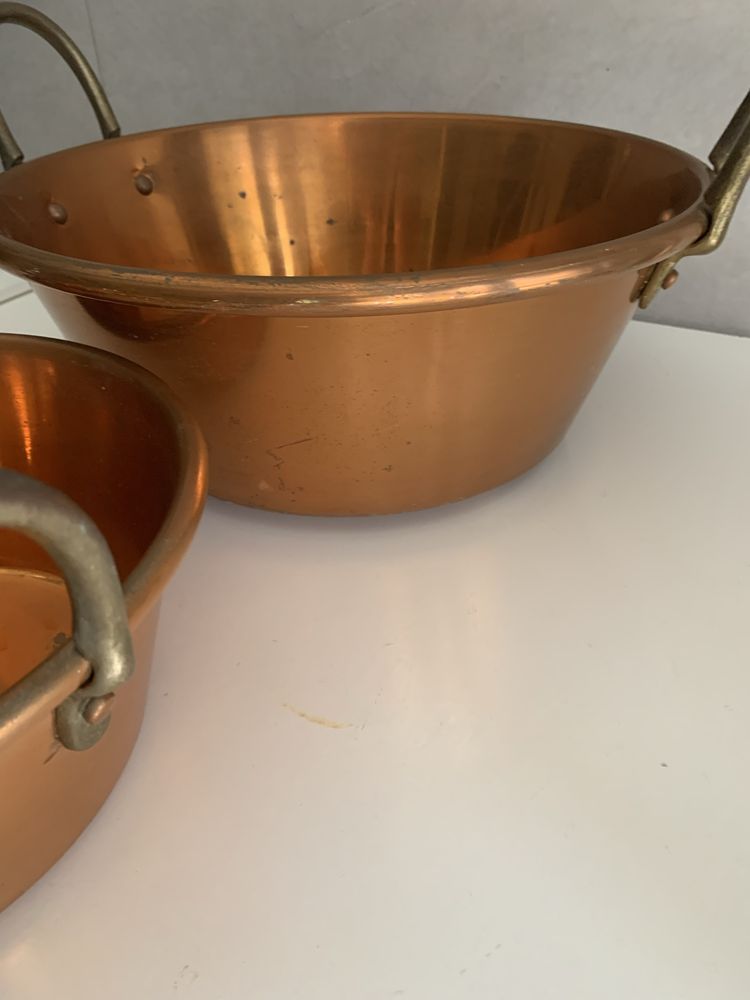 Dois tachos de cobre