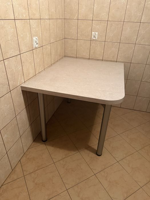 Nowa Kuchnia ze sprzętem AGD i stołem