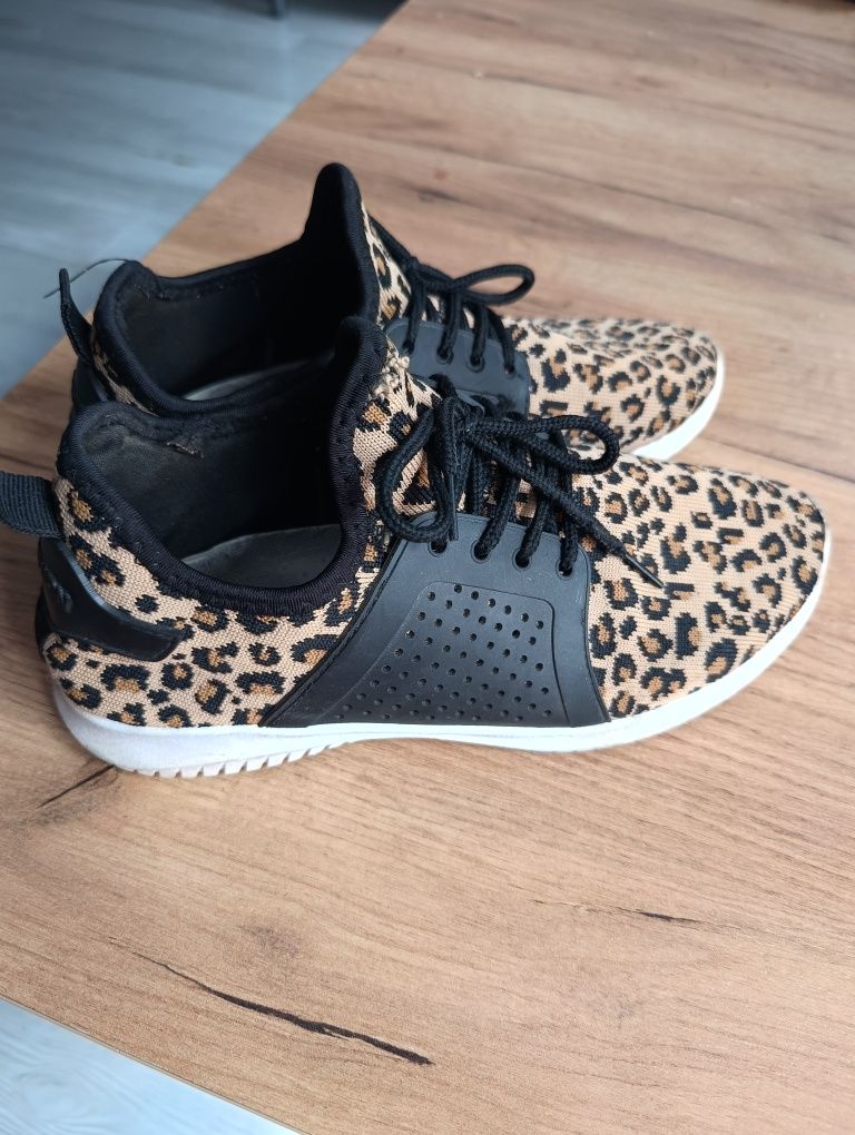 Buty adidasy z siatki letnie panterka 39 25cm