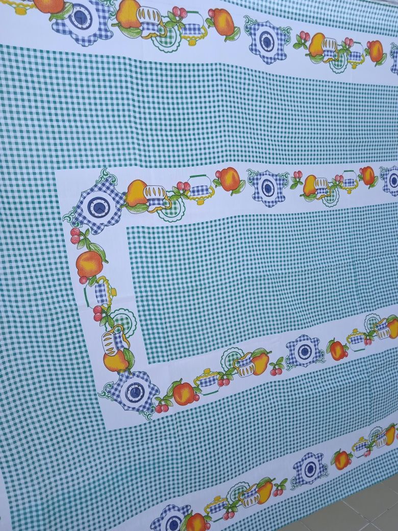 Toalha de mesa nova