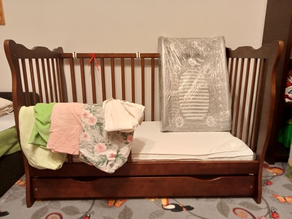 Łóżeczko dziecięce - wyprawka dla niemowlaka